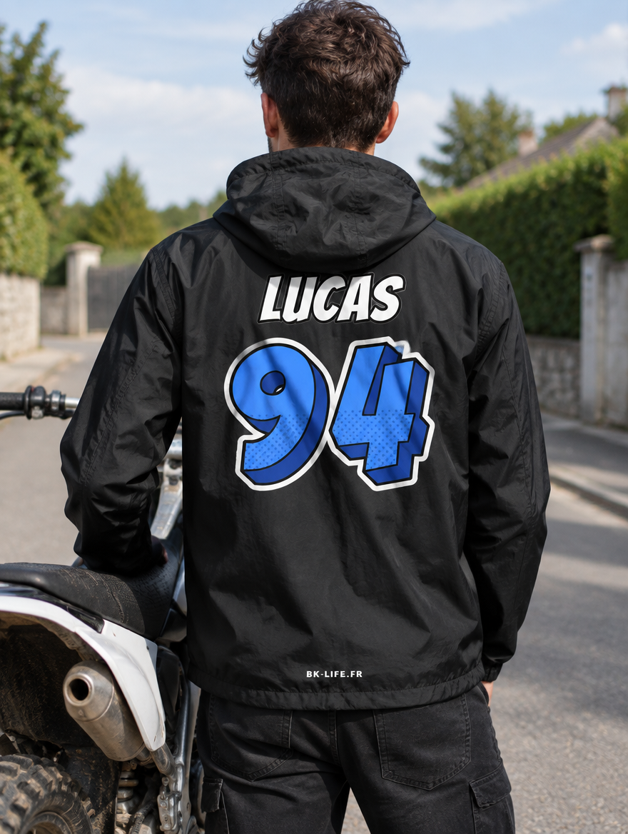 Gilet YZ BK-Life porté, vu de dos : nom et numéro